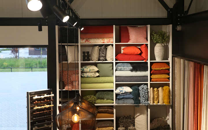 LEDVANCE TRACKLIGHT SPOT luminaires were used for general but also for accent lighting