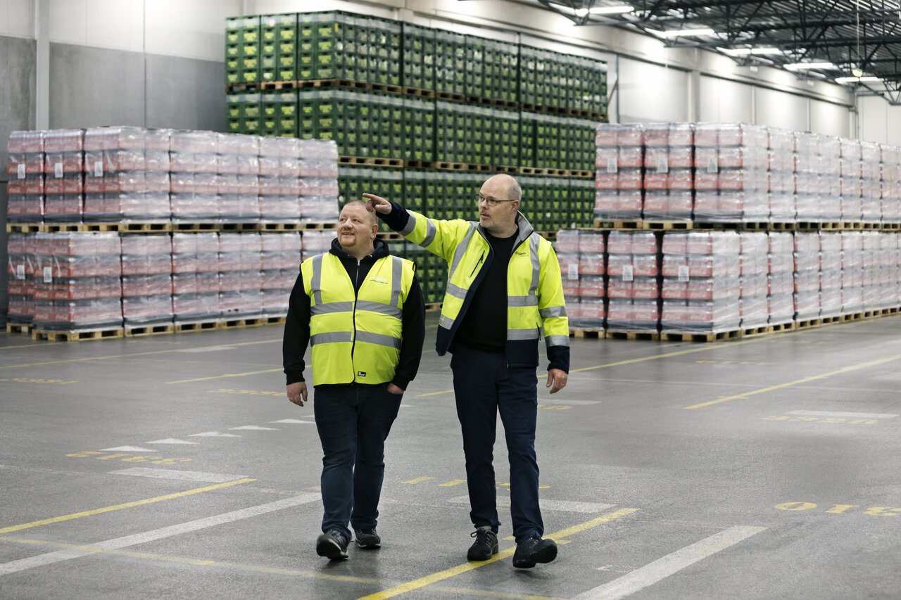Michael Hansson from Kvalitek (left) and Jesper Larsen from Carlsberg (right)